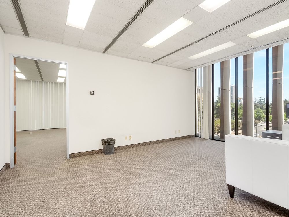 Office Space Available in Excellent Condition & Move-In Ready : 1221 Van Ness Ave, Fresno, CA 93721